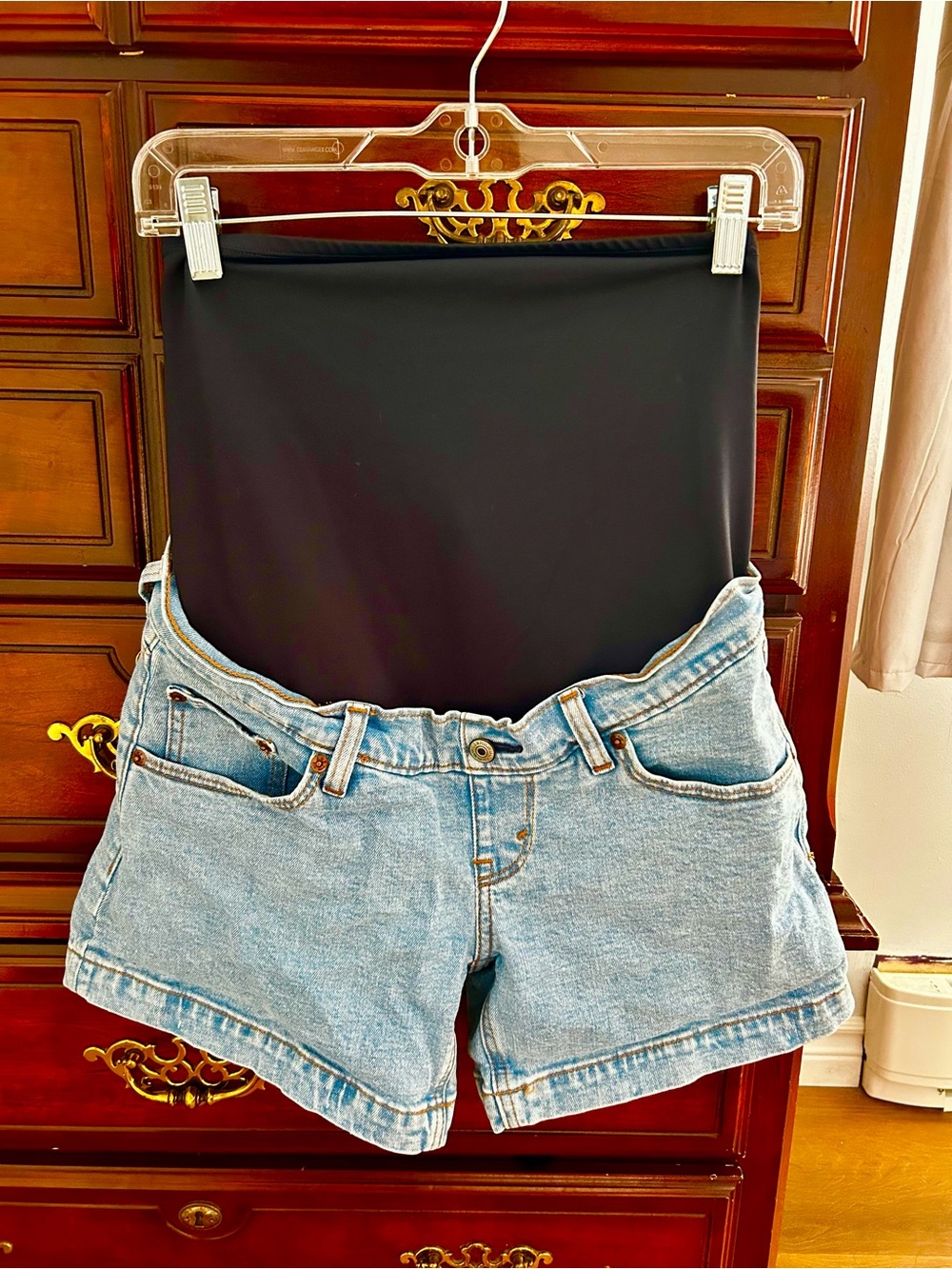 Abercrombie Dad Shorts (Maternity) Size 25